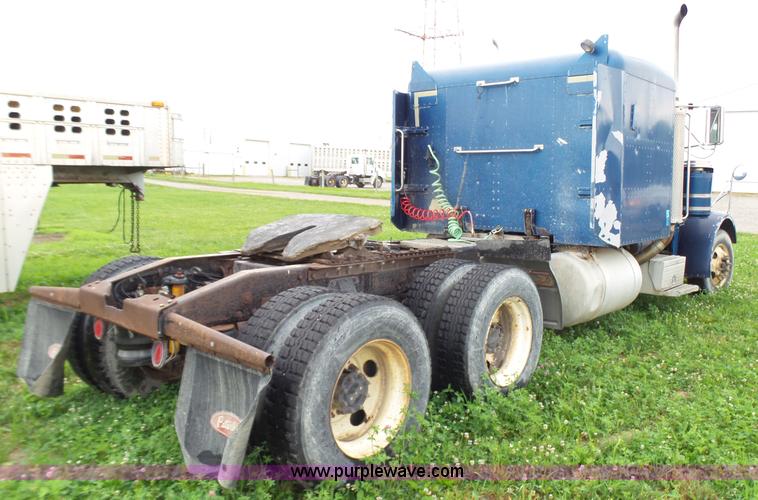 image for item K4015 1995 Peterbilt 379 semi truck