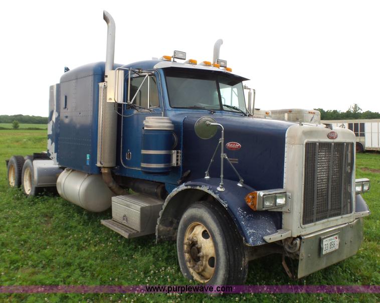 image for item K4015 1995 Peterbilt 379 semi truck