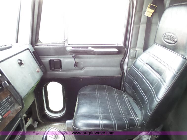image for item K4015 1995 Peterbilt 379 semi truck