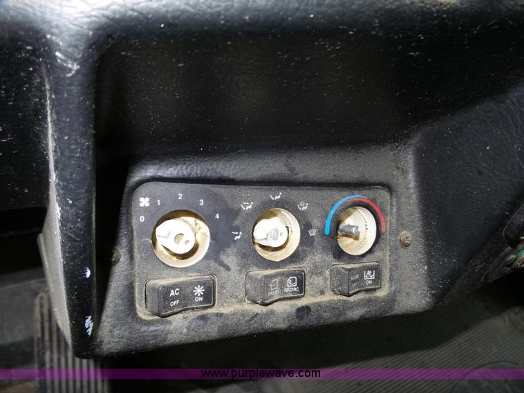 image for item K4015 1995 Peterbilt 379 semi truck