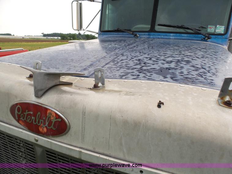 image for item K4015 1995 Peterbilt 379 semi truck