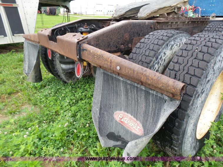 image for item K4015 1995 Peterbilt 379 semi truck