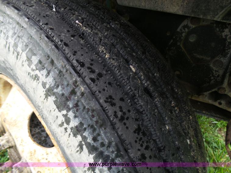 image for item K4015 1995 Peterbilt 379 semi truck