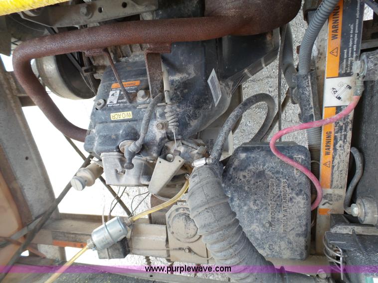 image for item K5417 1998 Club Car golf cart shuttle