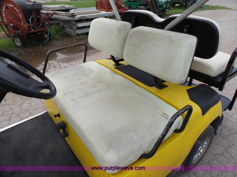 image for item K5420 2001 Yamaha G16A golf cart