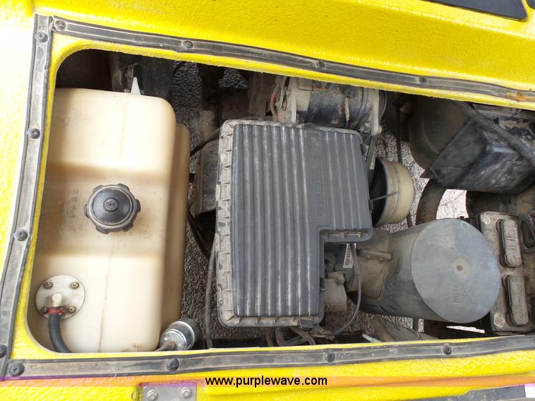 image for item K5420 2001 Yamaha G16A golf cart