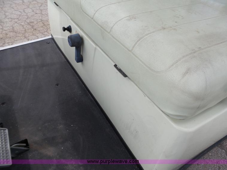 image for item K5421 2001 Yamaha G16A golf cart