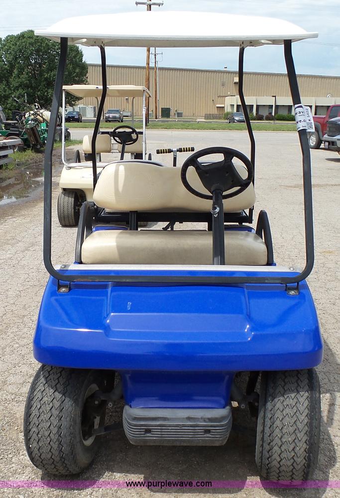 image for item K5422 2006 Club Car DS golf cart