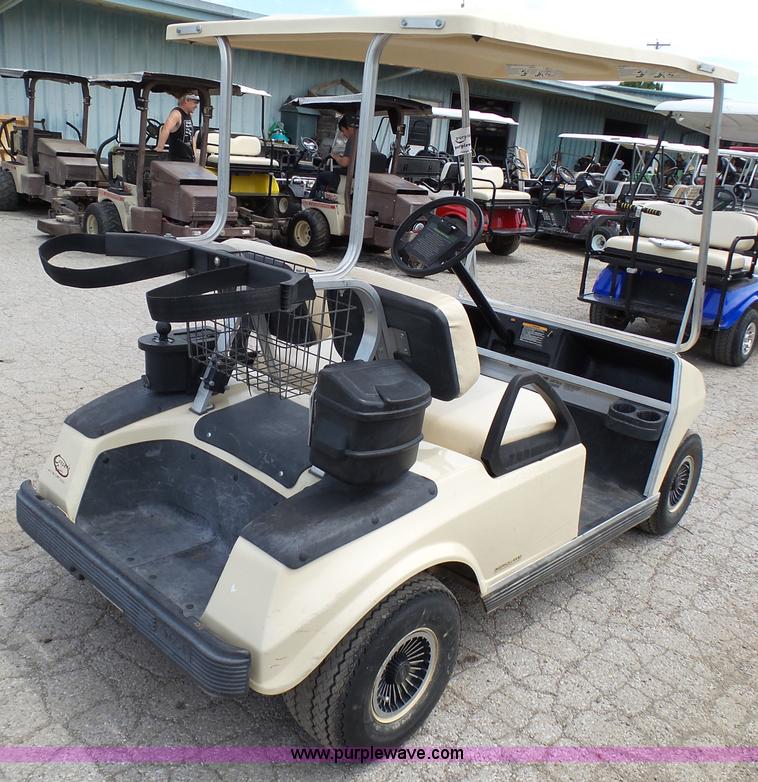image for item K5423 1999 Club Car DS golf cart