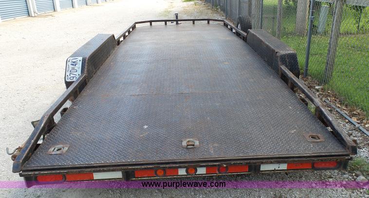 image for item K5439 2003 Rocking Chair equipment trailer