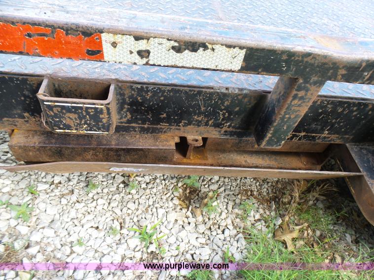 image for item K5439 2003 Rocking Chair equipment trailer