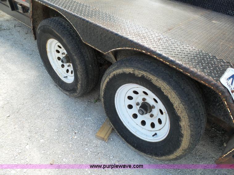 image for item K5439 2003 Rocking Chair equipment trailer