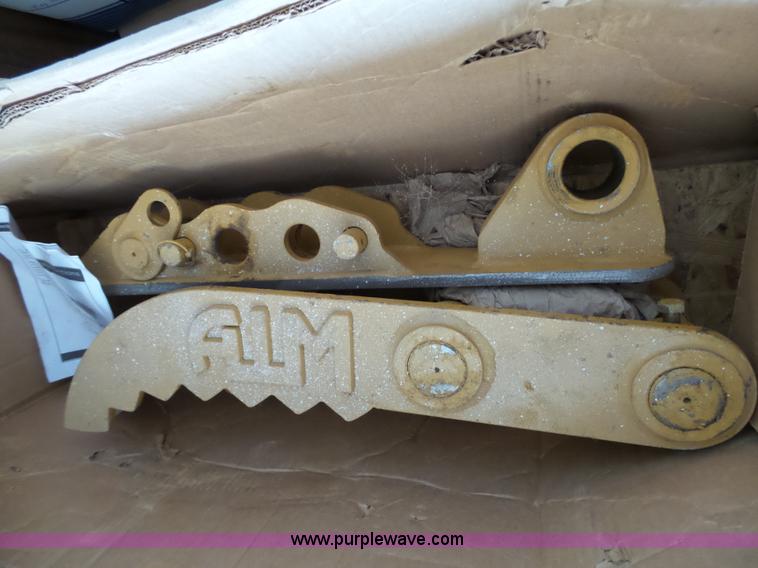 image for item K5442 AIM weld-on mechanical thumb