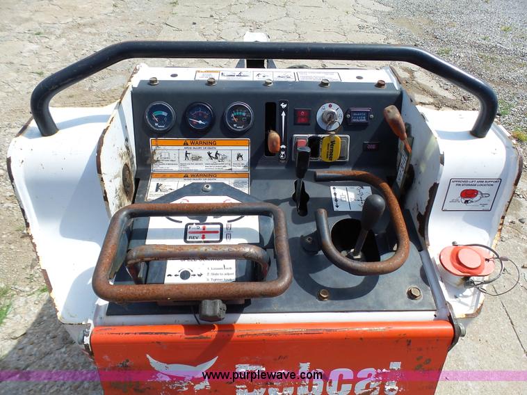 image for item K5460 Bobcat MT55 mini track loader