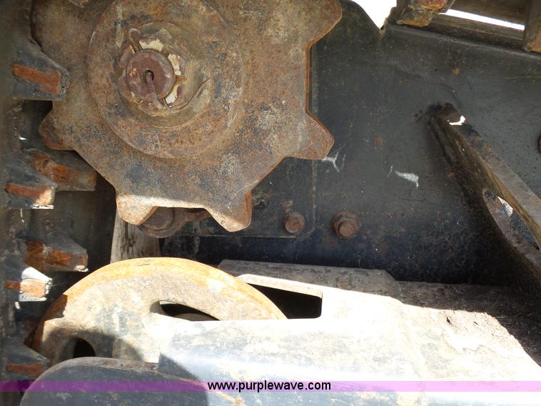 image for item K5460 Bobcat MT55 mini track loader