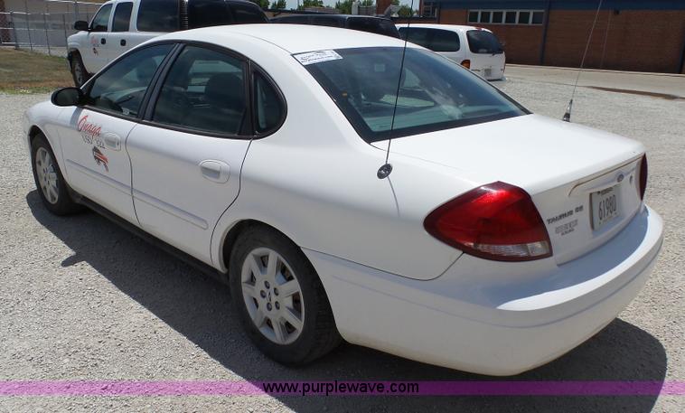 image for item K5461 2005 Ford Taurus