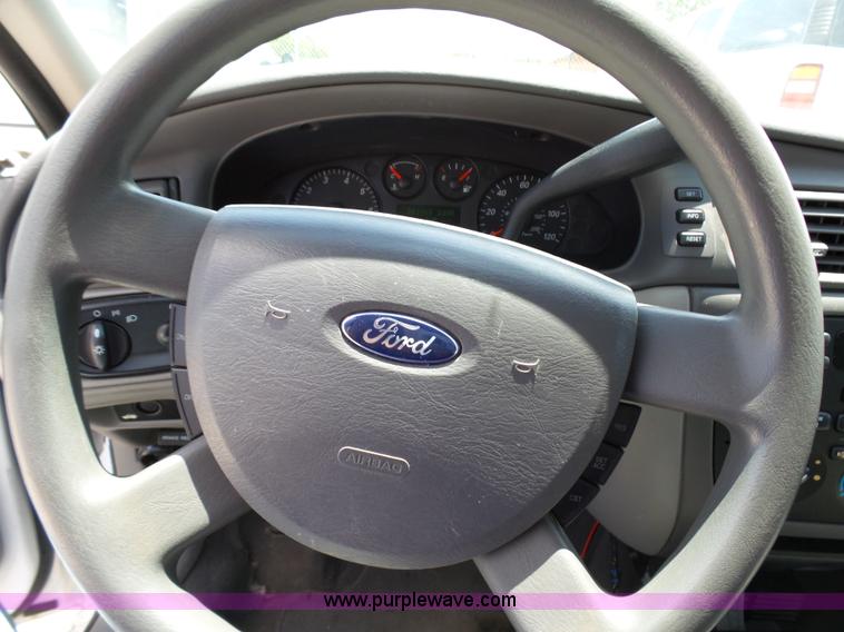 image for item K5461 2005 Ford Taurus