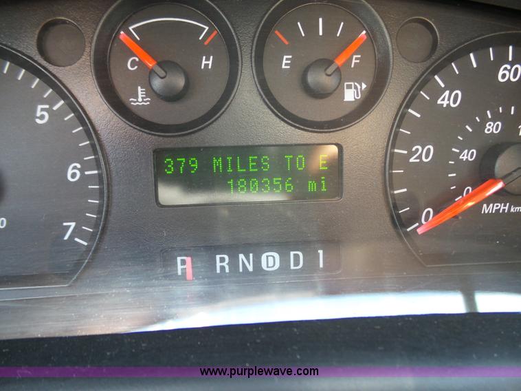 image for item K5461 2005 Ford Taurus