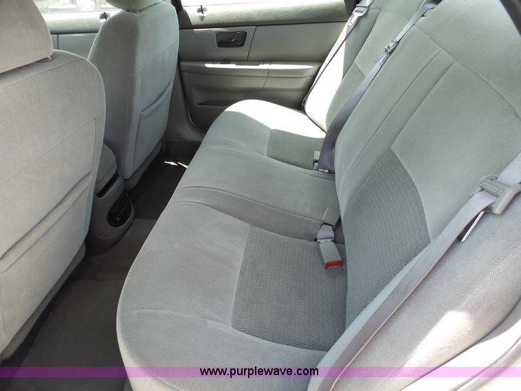 image for item K5461 2005 Ford Taurus