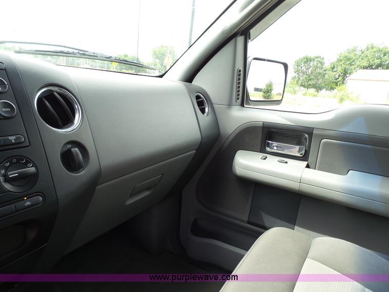 image for item K5463 2006 Ford F150 SuperCrew pickup truck