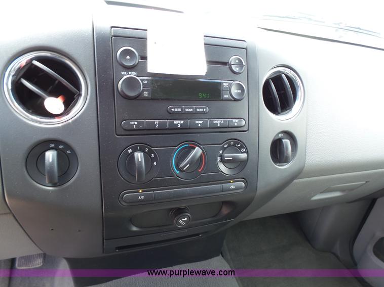 image for item K5463 2006 Ford F150 SuperCrew pickup truck