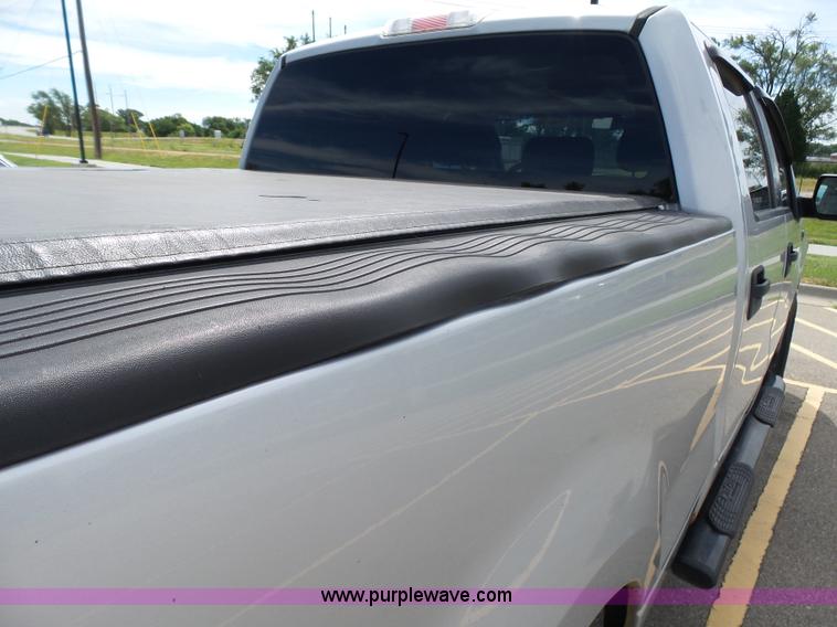 image for item K5463 2006 Ford F150 SuperCrew pickup truck