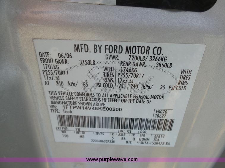 image for item K5463 2006 Ford F150 SuperCrew pickup truck