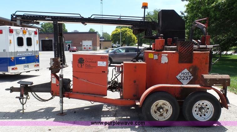 image for item K5487 1998 Crafco SS250 pot hole patcher