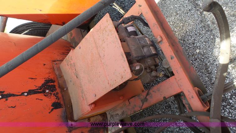 image for item K5487 1998 Crafco SS250 pot hole patcher