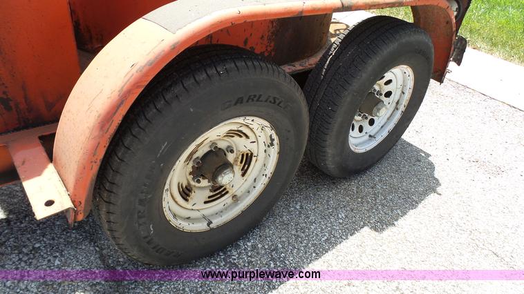 image for item K5487 1998 Crafco SS250 pot hole patcher