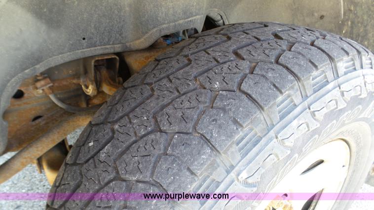 image for item K5489 2001 GMC Sierra 1500 Ext. Cab pickup truck