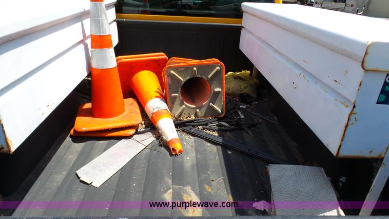 image for item K5489 2001 GMC Sierra 1500 Ext. Cab pickup truck