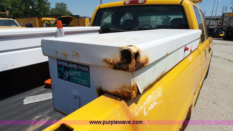 image for item K5489 2001 GMC Sierra 1500 Ext. Cab pickup truck