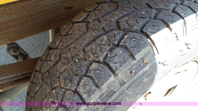 image for item K5489 2001 GMC Sierra 1500 Ext. Cab pickup truck