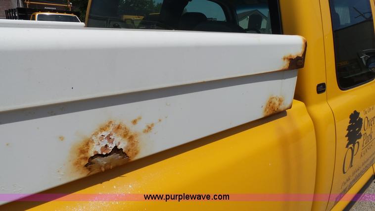 image for item K5489 2001 GMC Sierra 1500 Ext. Cab pickup truck