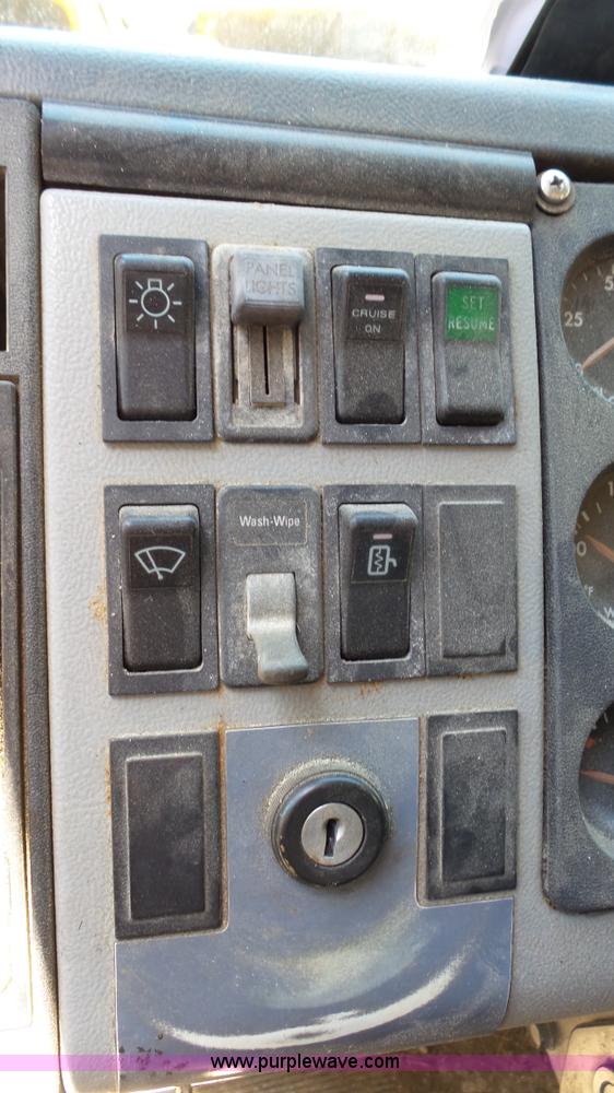 image for item K5490 1997 Freightliner FL80 dump truck