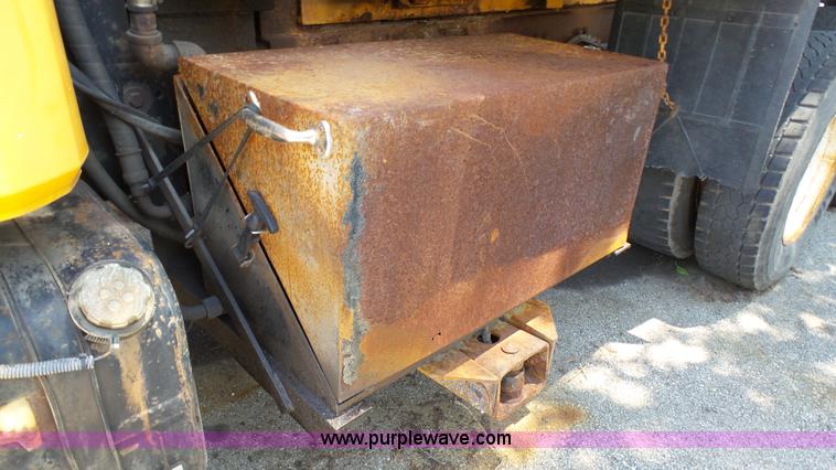 image for item K5490 1997 Freightliner FL80 dump truck