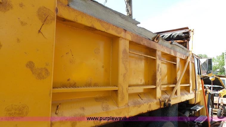 image for item K5490 1997 Freightliner FL80 dump truck