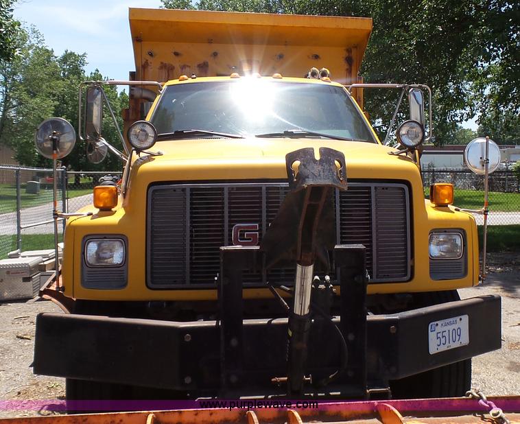 image for item K5493 2000 GMC C7500 dump truck