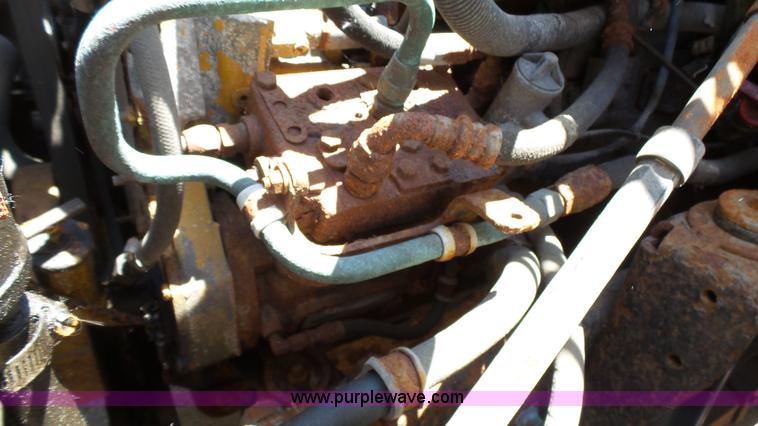 image for item K5493 2000 GMC C7500 dump truck