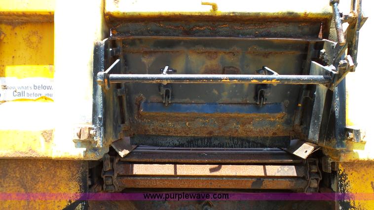 image for item K5493 2000 GMC C7500 dump truck