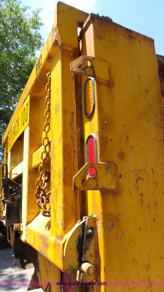 image for item K5493 2000 GMC C7500 dump truck