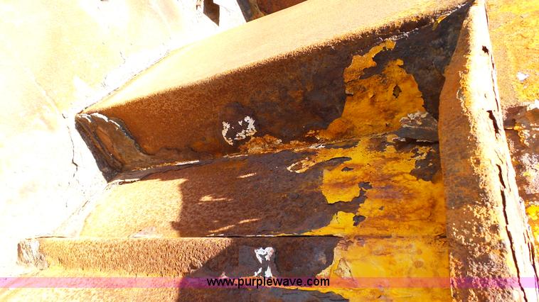 image for item K5493 2000 GMC C7500 dump truck