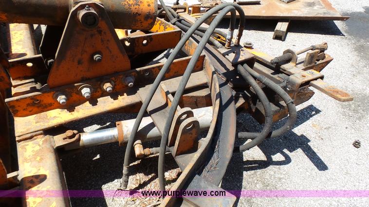 image for item K5493 2000 GMC C7500 dump truck