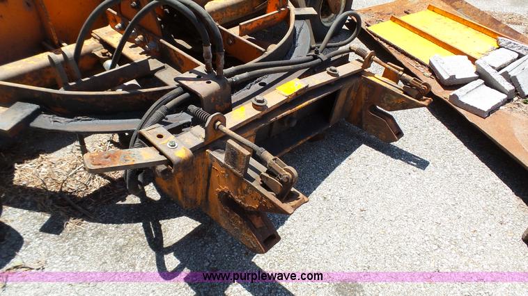 image for item K5493 2000 GMC C7500 dump truck