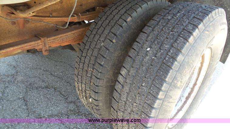 image for item K5494 1994 Ford F350 dump bed pickup truck