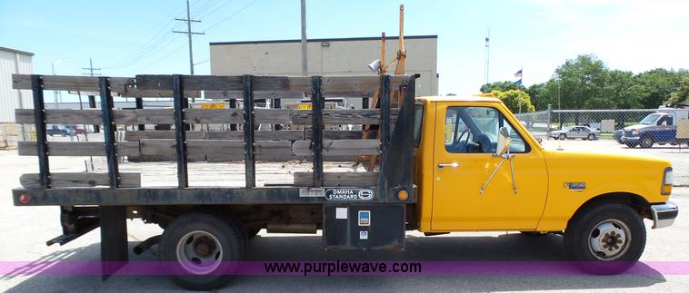 image for item K5497 1995 Ford F350 flatbed pickup truck