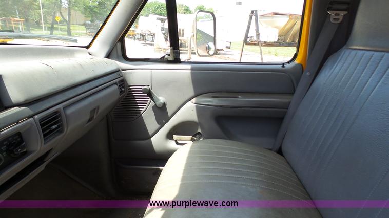 image for item K5497 1995 Ford F350 flatbed pickup truck