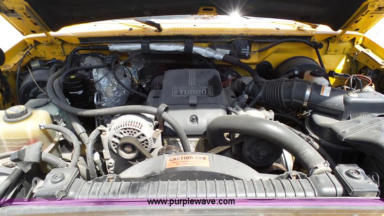 image for item K5497 1995 Ford F350 flatbed pickup truck