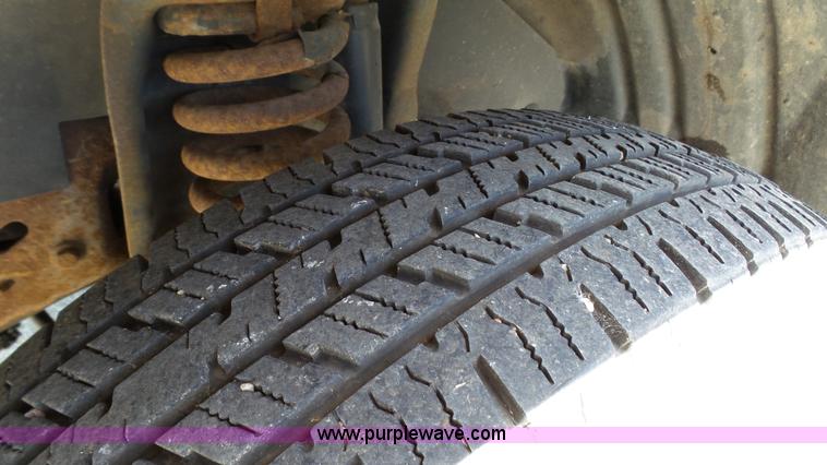 image for item K5497 1995 Ford F350 flatbed pickup truck